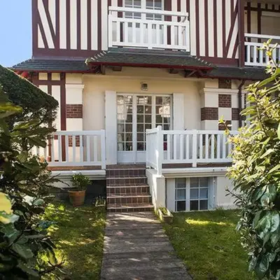 Petit Souplex dans l'hypercentre de Cabourg 80 m de la mer à pied