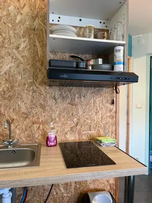 Cuisine ou kitchenette dans l'établissement studio 3- les moulins