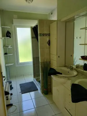 Salle de bains dans l'établissement gîte La Saulnerie