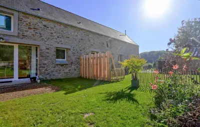 Jardin de l'établissement Cozy Home In La Pernelle With Wifi