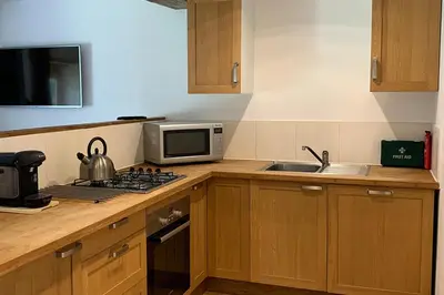 Cuisine ou kitchenette dans l'établissement Le Pressoir de la Vieville, Gite St Exupery