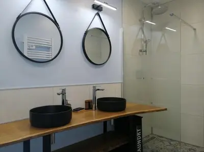 Salle de bains dans l'établissement Les Ganivelles, maison à 350 m de la plage