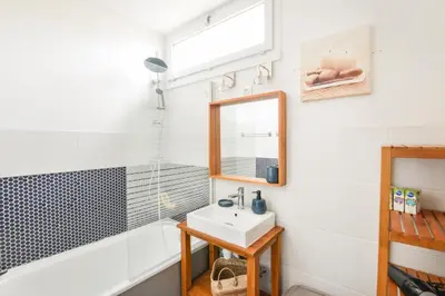Salle de bains dans l'établissement Pégase Bleu - A 500m de la plage