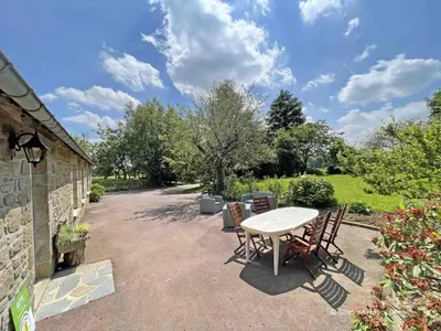 Jardin de l'établissement Maison en pierre avec jardin normand, wifi inclus - FR-1-497-208