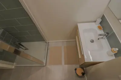 Salle de bains dans l'établissement Magnifique maison moderne avec accès direct à la mer
