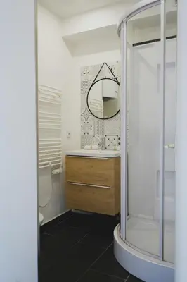 Salle de bains dans l'établissement Cosy Gare