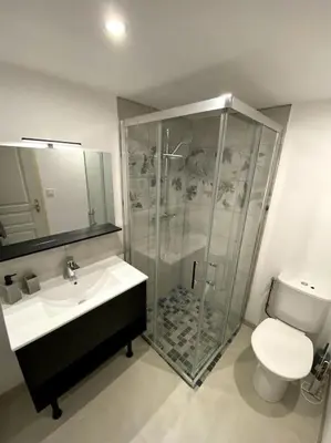 Salle de bains dans l'établissement Grange à la campagne