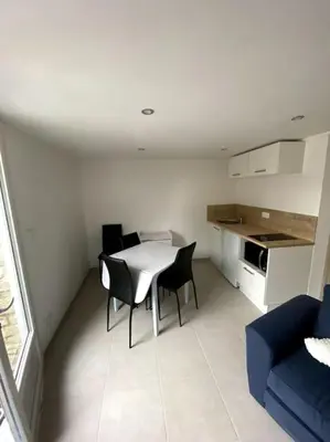 Cuisine ou kitchenette dans l'établissement Grange à la campagne