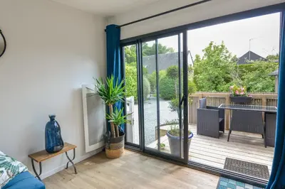 Balcon ou terrasse dans l'établissement Zen Cottage - Maison pour 2 avec piscine partagée