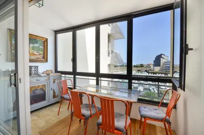 Cuisine ou kitchenette dans l'établissement Le Balcon sur Juno - A 10min à pied de la plage