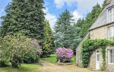 Jardin de l'établissement Amazing Home In St Clément Rancoudray
