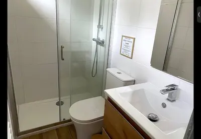 Salle de bains dans l'établissement Cottage, L étrille, WIFI gratuit, proche de la mer, jardin, terrasse