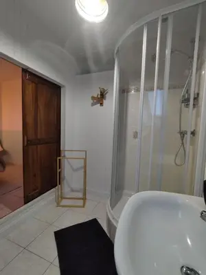 Salle de bains dans l'établissement Au Pti' Bonheur