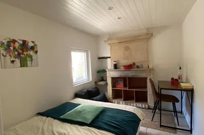 Un ou plusieurs lits dans un hébergement de l'établissement Nice 3 rooms near the city center of Caen