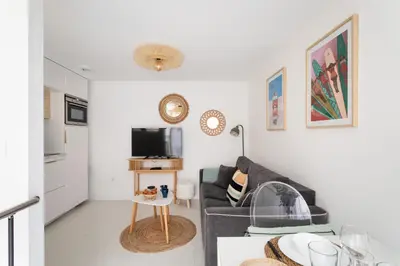 Télévision ou salle de divertissement dans l'établissement Ty Peskaiden 3 - Appt proche de la plage