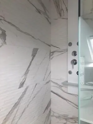 Salle de bains dans l'établissement Maison de charme à Coutances