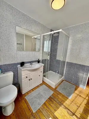 Salle de bains dans l'établissement Chez Gabin