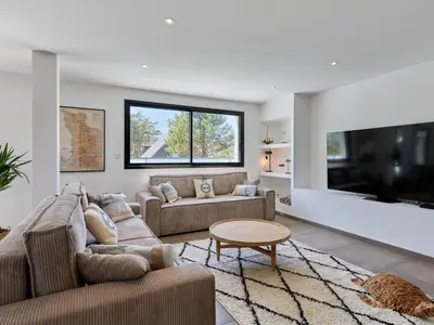 Télévision ou salle de divertissement dans l'établissement Holiday Home Denneweiller by Interhome