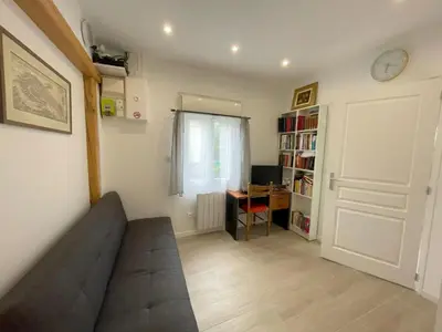 Coin salon dans l'établissement Maison familiale proche de Varaville avec jardin clos et terrasse