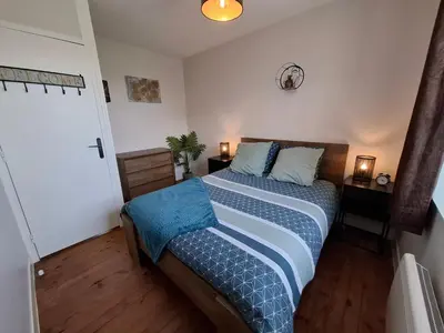 Un ou plusieurs lits dans un hébergement de l'établissement Maison proche Hauteville-sur-mer