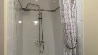 Salle de bains dans l'établissement Appartement 8 personnes Normandie