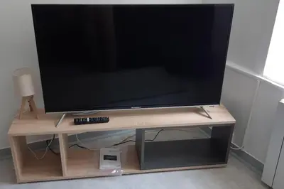 Télévision ou salle de divertissement dans l'établissement New CHE Droit, wifi, télé x6 personnes
