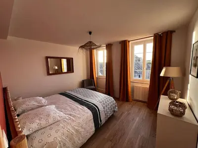 Un ou plusieurs lits dans un hébergement de l'établissement Maison pour 10 personnes max en plein centre de Ste Mère Eglise