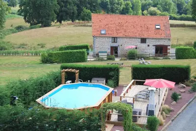 Piscine de l'établissement Rustic and spacious converted Barn ou située à proximité
