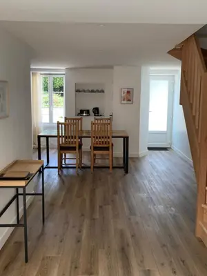 Cuisine ou kitchenette dans l'établissement Maison 4-8 personnes, jardin, Sainte Mère Eglise
