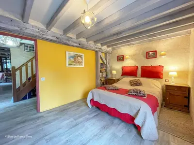 Un ou plusieurs lits dans un hébergement de l'établissement Maison de charme normande avec jardin et WiFi - FR-1-497-220