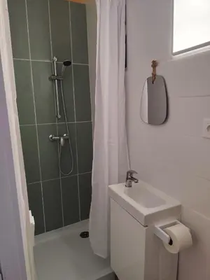 Salle de bains dans l'établissement Studio de la seine