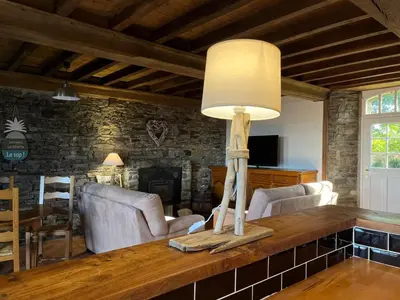 Télévision ou salle de divertissement dans l'établissement Proche de la mer gite chez hippolyte