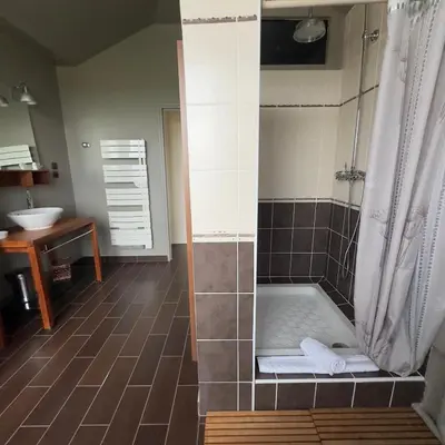 Salle de bains dans l'établissement La villa des 3