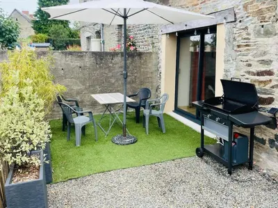 Jardin de l'établissement La Maisonnette des Grèves, 8 min du Mont St Michel