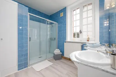 Salle de bains dans l'établissement Splendide maison de maître à 50m du port et 100m de la plage