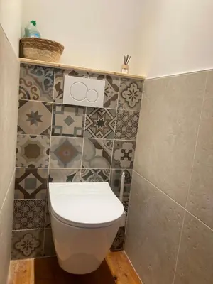 Salle de bains dans l'établissement L'escale Donvillaise