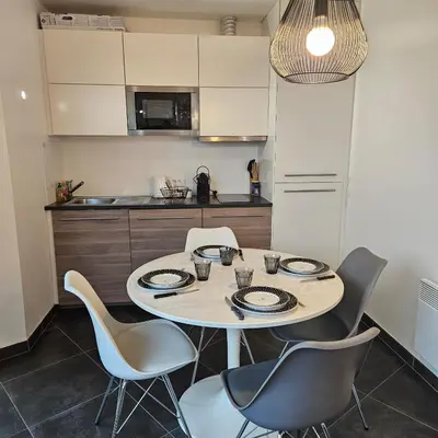Cuisine ou kitchenette dans l'établissement Baie du Mont-Saint-Michel et Côte Normande - Les Secrets du Rivage