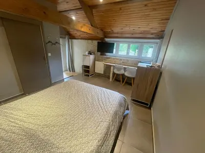Télévision ou salle de divertissement dans l'établissement Chambre à la campagne la ch tite bauquerie