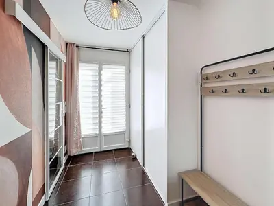 Plan de l'établissement Appartement RDC près de la plage avec terrasse et Wi-Fi - FR-1-361-555