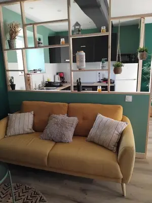 Cuisine ou kitchenette dans l'établissement La grange aux animaux