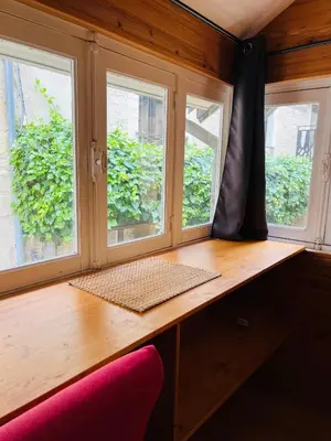Plan de l'établissement Maison de ville rare vu château