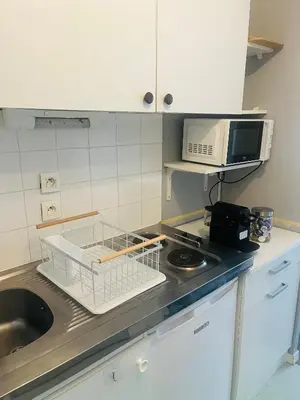 Cuisine ou kitchenette dans l'établissement Clos Guerin Saint Pierre