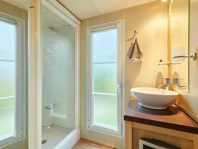 Salle de bains dans l'établissement Holiday Home Rêves & Sérénité by Interhome