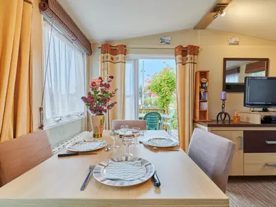 Télévision ou salle de divertissement dans l'établissement Holiday Home Rêves & Sérénité by Interhome