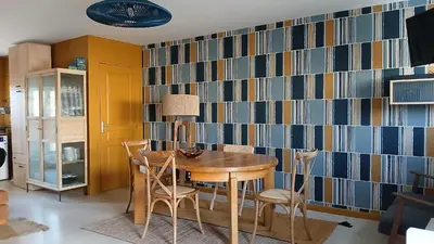 Cuisine ou kitchenette dans l'établissement Au bout du Mont