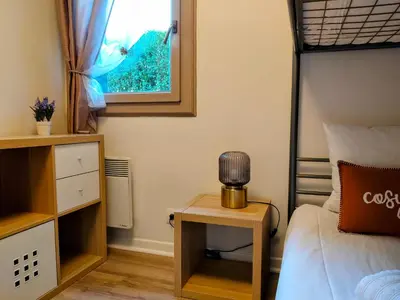 Un ou plusieurs lits dans un hébergement de l'établissement Ravissant Cottage avec jardin, refait à neuf, 2 à 5 pers