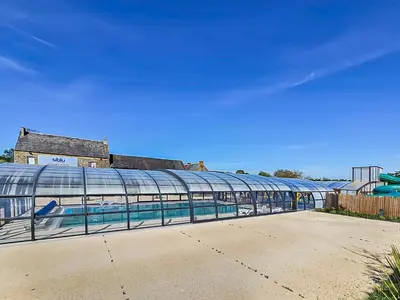 Piscine de l'établissement Mobile Home Eden ou située à proximité