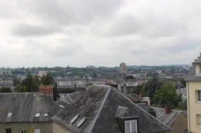 Vue générale sur Saint-Lô ou vue de la ville depuis l'appartement