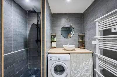 Salle de bains dans l'établissement Le Côtier - Appt à 200m de la plage