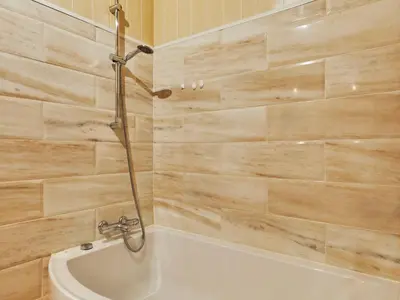 Salle de bains dans l'établissement Holiday Home Les pieds dans l'eau by Interhome